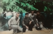 محمد مع أصدقائه في حديقة الحيوانات (صورة لداليا خميسي/جمعية لنعمل من أجل المفقودين)